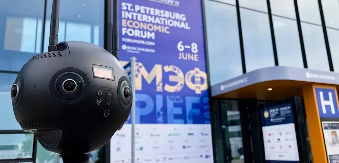 Роботы, Пушкин, массаж: чем еще удивляли организаторы ПМЭФ-2019? — фото 8