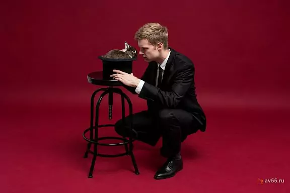 Illusionist Oleg Korolev