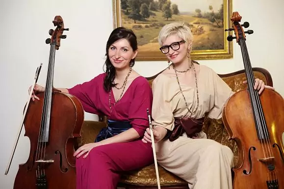 String duo “CelloTandem”
