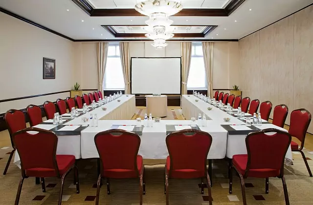 Safmar Grand Moscow (eski Marriott Grand) — Küçük Ziyafet Salonu