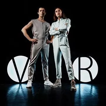 グループ Vassel & Rooby