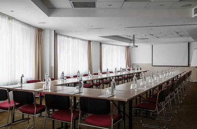 Novotel Sankt Petersburg Zentrum — Saal „Madrid – Berlin“