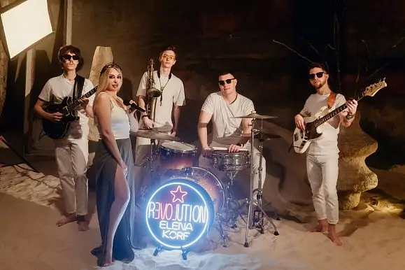 Groupe de reprises « REVOLUTION »