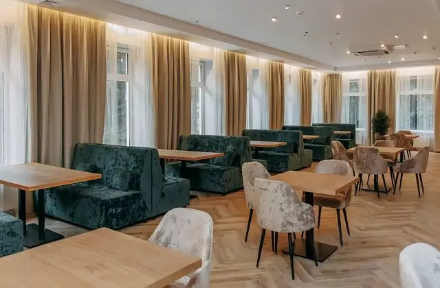 Parc-hôtel « Khvoya Noginsk » — Restaurant « Les »