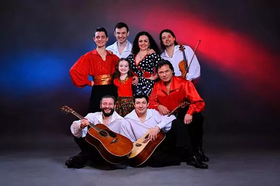 Gypsy ensemble Romanes