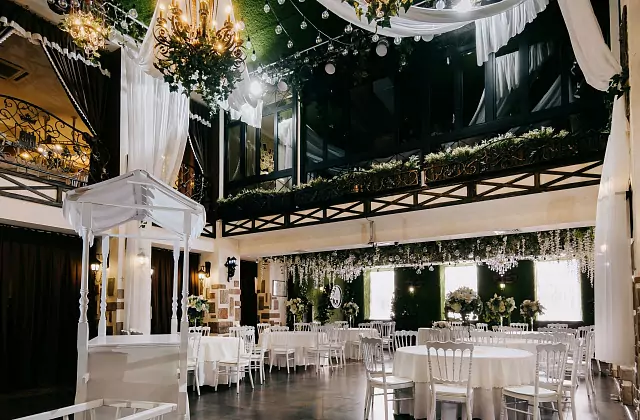 Green House — Ortaçağ Salonu