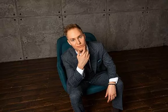 Host Georgy Lisovsky
