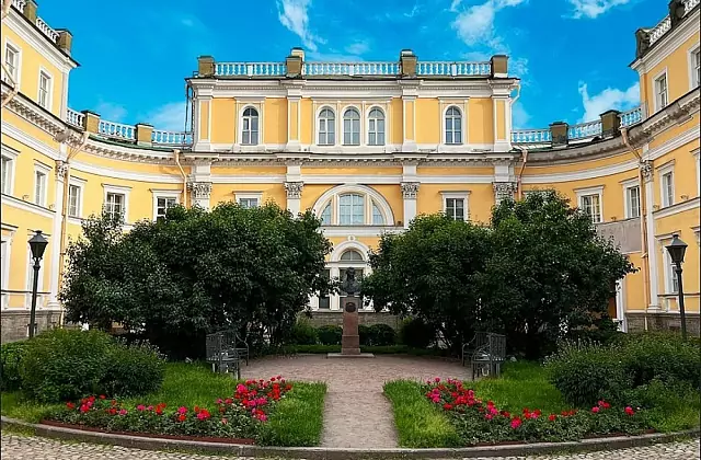 Musée national A.S. Pouchkine — Salle d'apparat