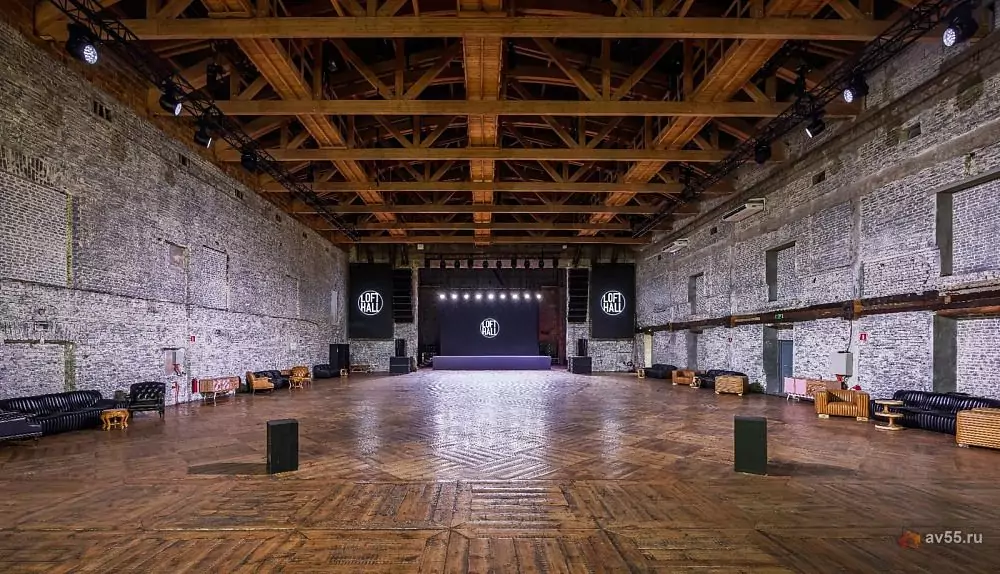 LOFT HALL #8 «镰刀与锤子» — Main Hall — 照片1