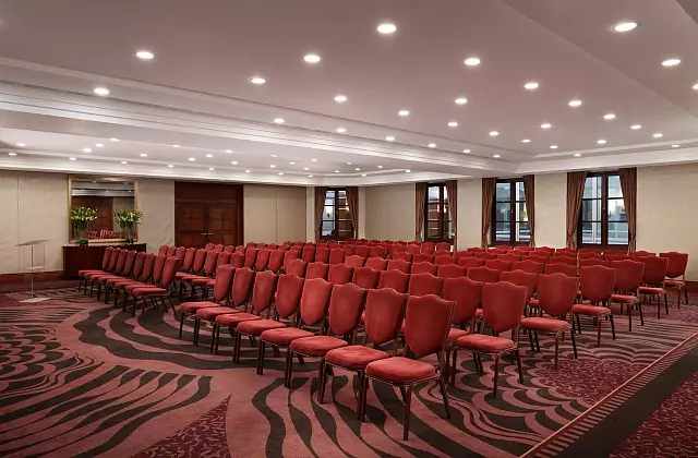 Corinthia Sankt Petersburg — Saal «Sankt Petersburg»