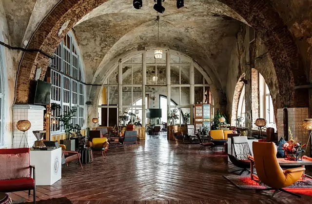 LOFT HALL #7 — Brullov Hall
