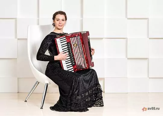 Accordionist Tatyana Yeryomina