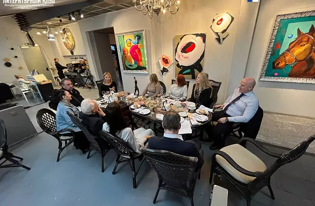 Ambassade d'Hyperborée — Galerie 153