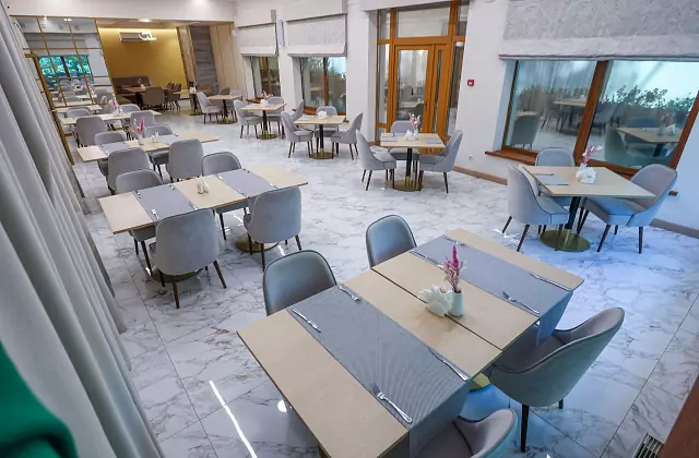Parc-hôtel « Rêve » — salle de banquet