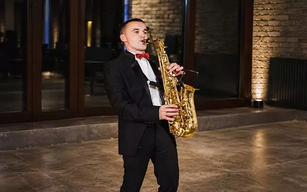 Саксофонист Богдан Краевский