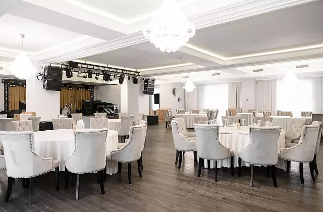 Judino Park — Großer Saal