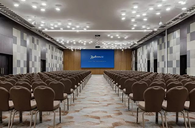 Radisson Blu Olympiysky — Salle de bal