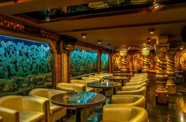 Restaurant « Troïka » — Petite salle