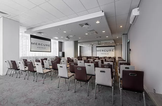 Mercure Tjumen Zentrum — Konferenzsaal „Mendelejew“