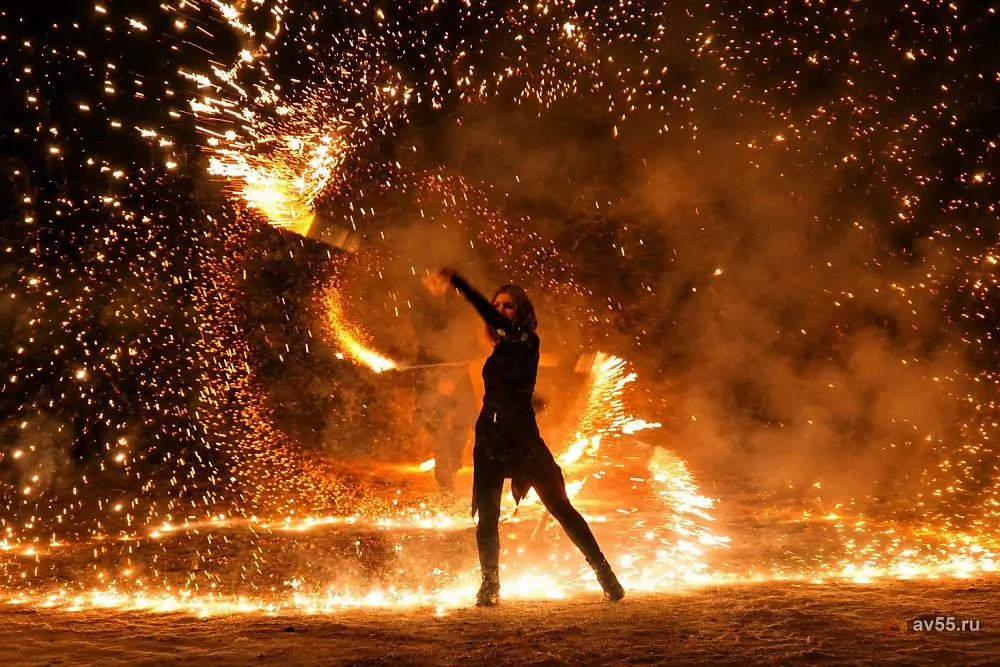 SolNoX fire and light show — photo 1