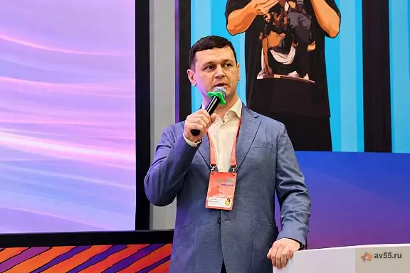 Finans ve yatırım konuşmacısı Georgy Avedikov