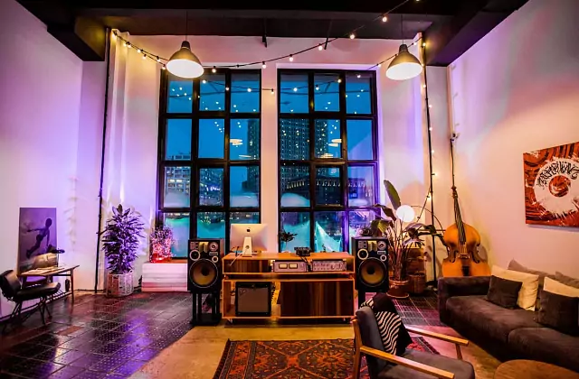 Exit Loft — Room 404