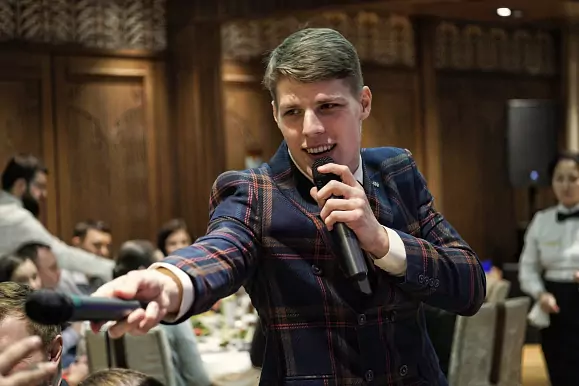 Host Igor Ushakov