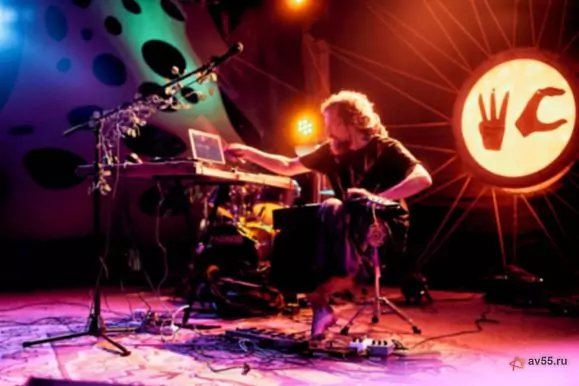Musicien multi-instrumentiste Boris Nowhere