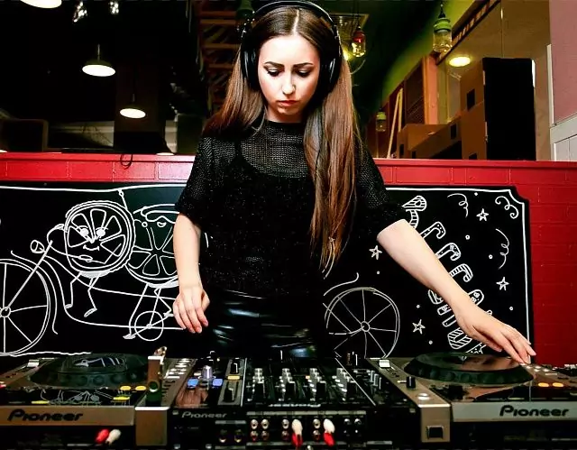 DJ Elizaveta Bozhestvennaya