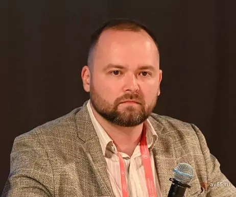 Intervenant spécialisé en finance et investissements Oleg Kouzmitchiov