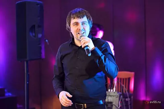 Вокалист Константин Бовсуновский