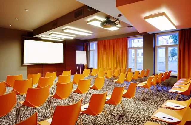 Domina St. Petersburg — Konferenzsaal „Atelier99“