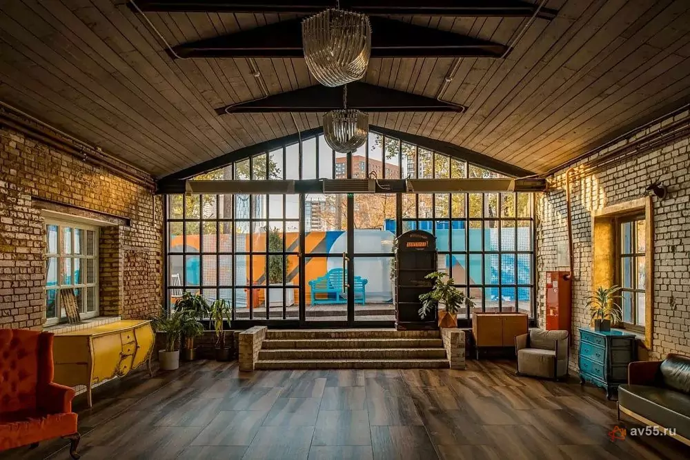 LOFT HALL #4 — Cindy — Foto 1