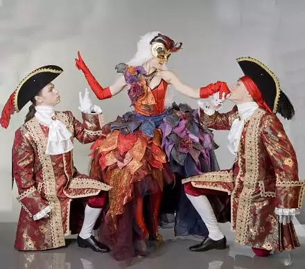 Variety and Circus Show “Golden Theatre”
