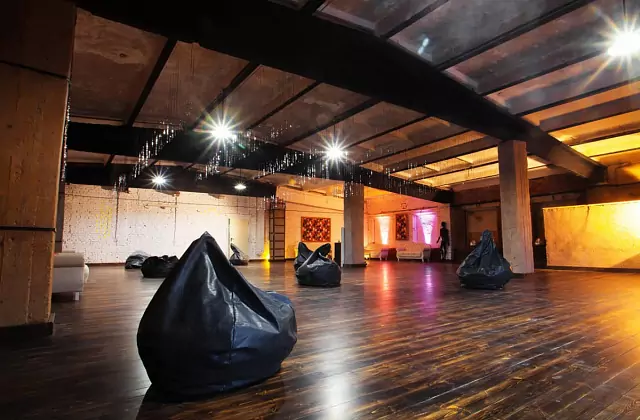 LovelyLOFT — Lounge