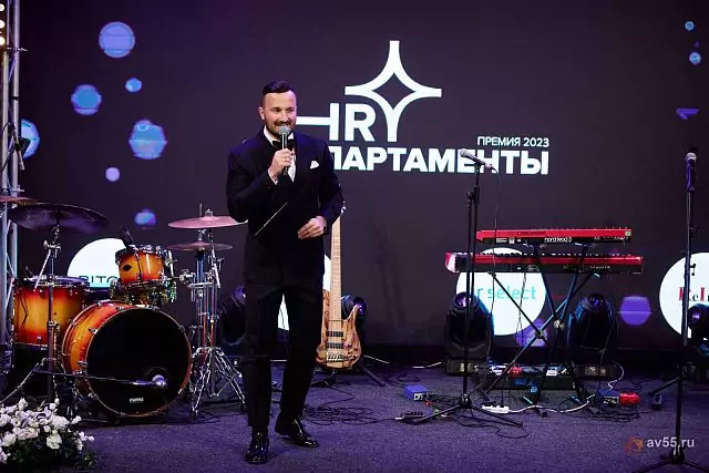 Presentador Mijaíl Kalmýkov