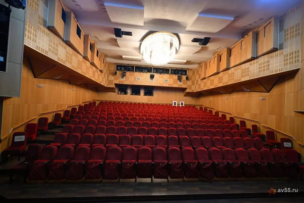 Theater «Arlekin» — Großer Zuschauersaal — Foto 1