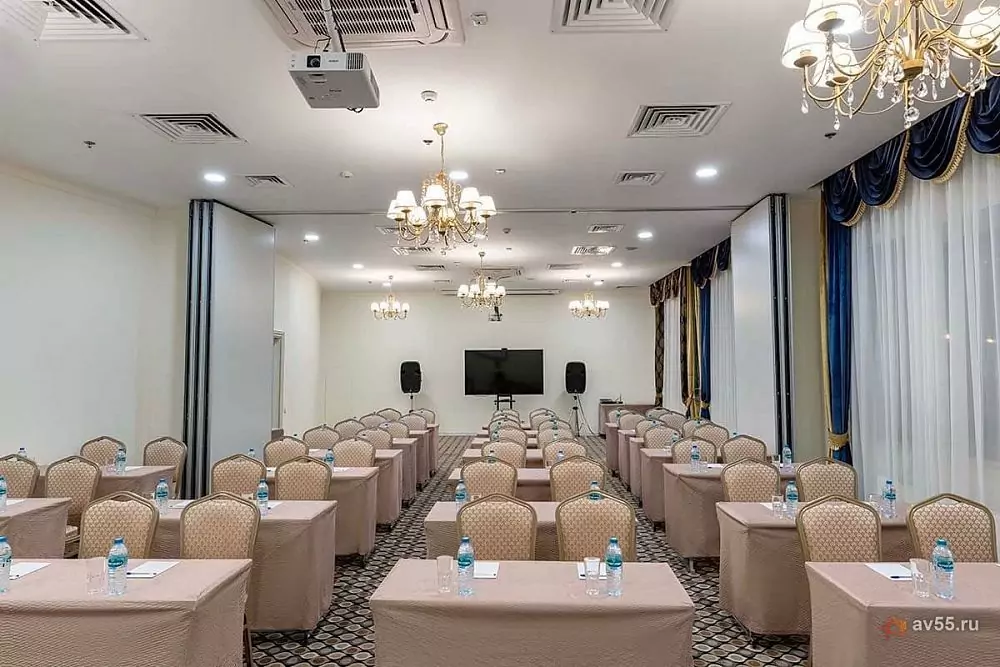 Hôtel « Milan » — Salle modulable « Verdi-Bellini » — photo 1