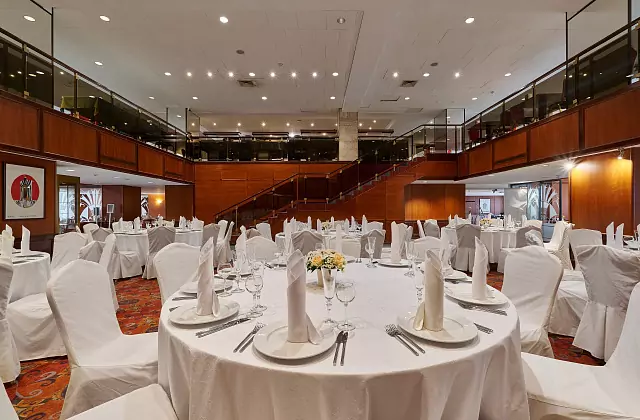 AZIMUT Otel Aerostar — «Brasserie Erte» Restoranı