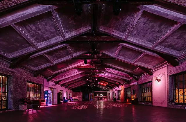 LOFT HALL #4 — Banksy Hall