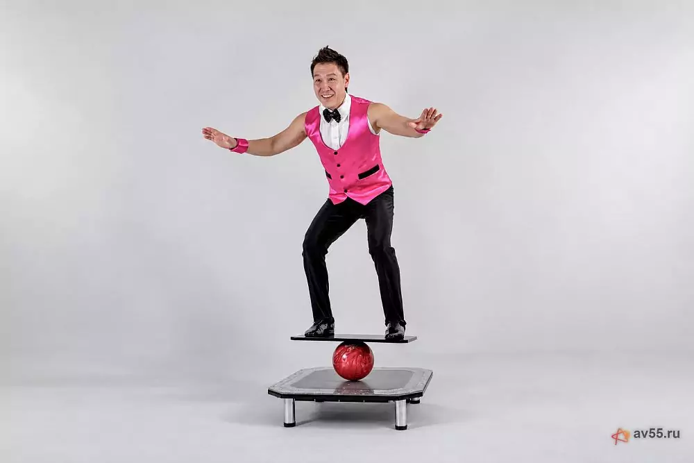 Equilibrist Demir Khertek — photo 1