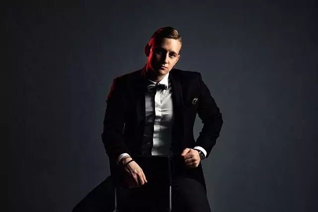 Ведущий Антон Баранхин