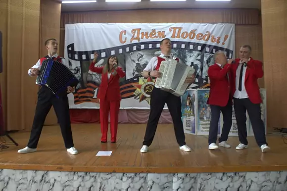 Groupe de spectacle « Éden »