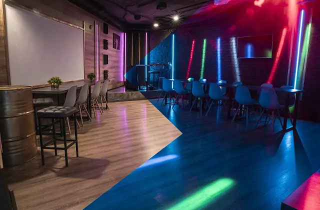 IZI Loft — Sala «Doggy»