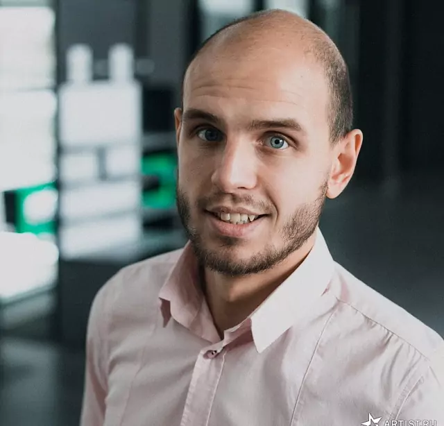 Presentador Tim Ustimenko