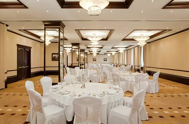 Safmar Grand Moskova (eski Marriott Grand) — Büyük Ziyafet Salonu