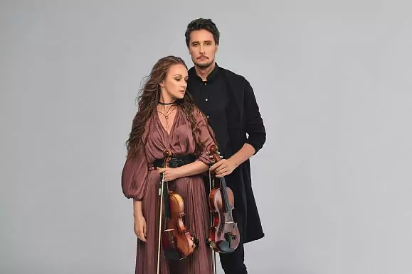 ヴァイオリン・デュオ「ストルィニ・ペテルブルガ」
