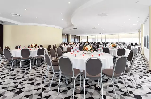 AZIMUT Olimpik — salle « Angara »