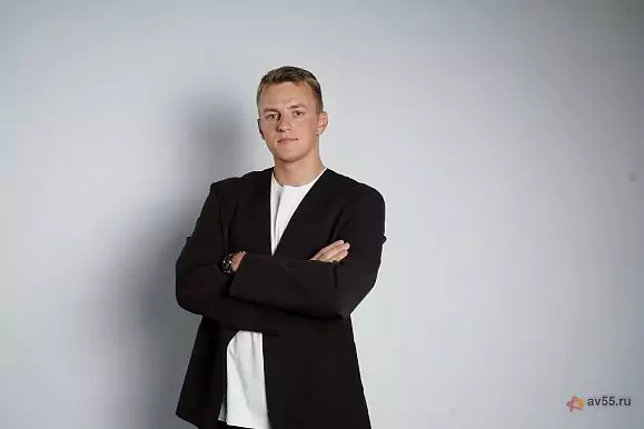 Ведущий Вячеслав Хащевский