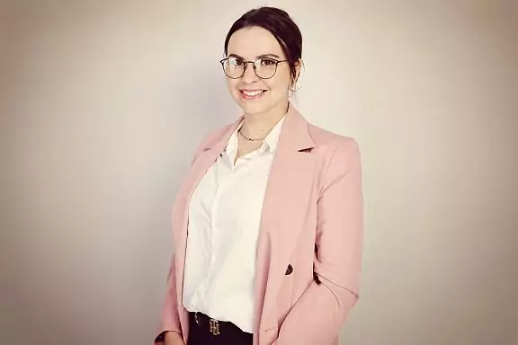 Simultaneous interpreter Svetlana Kromer